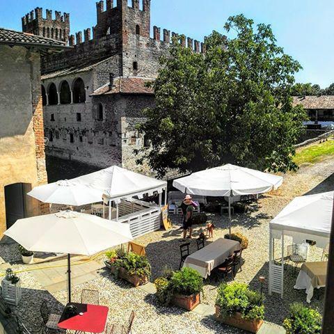 Locanda Dei Nobili Viaggiatori Cavernago Exteriör bild